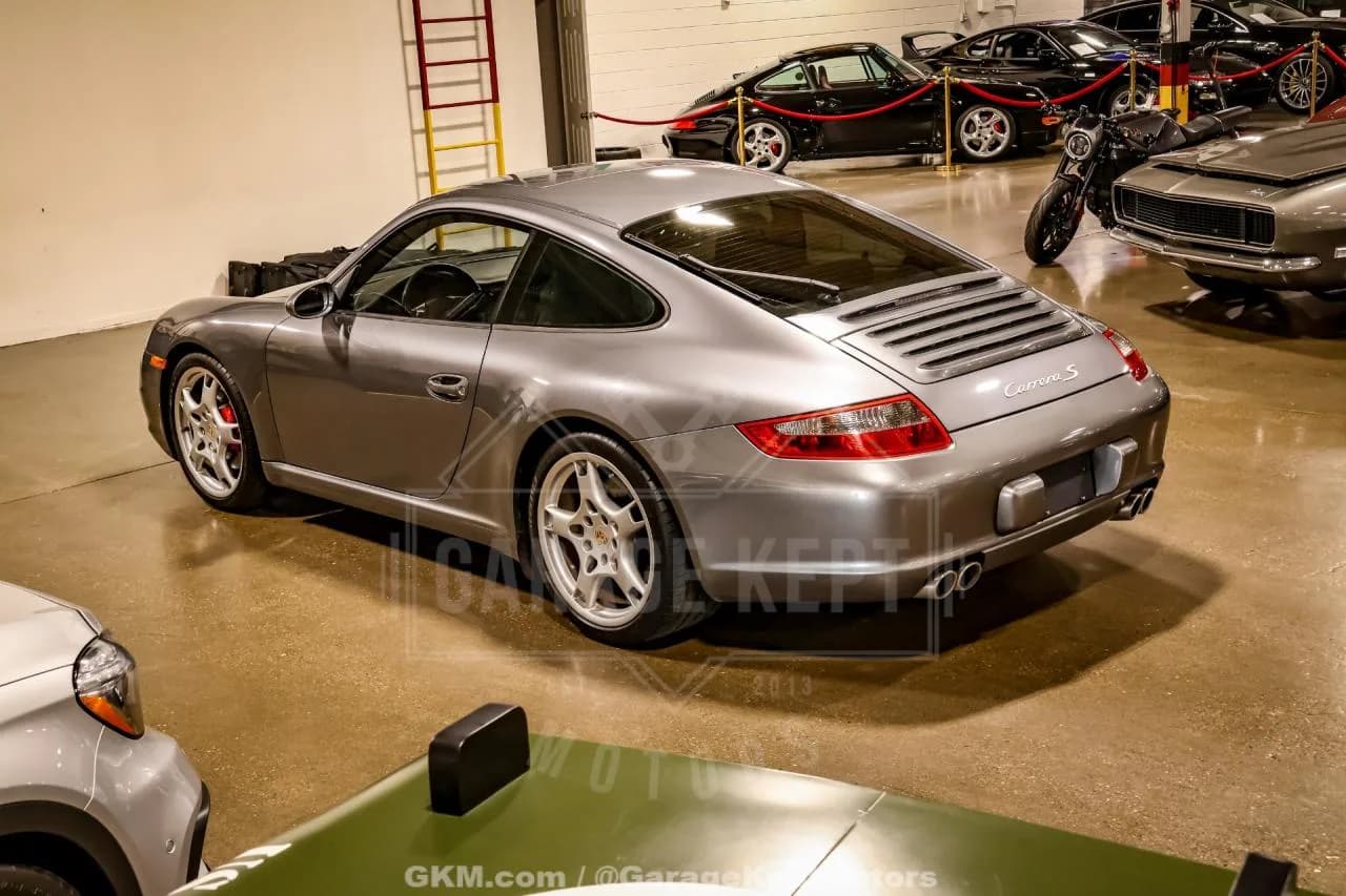 2005 Porsche 911 - Thumbnail 6