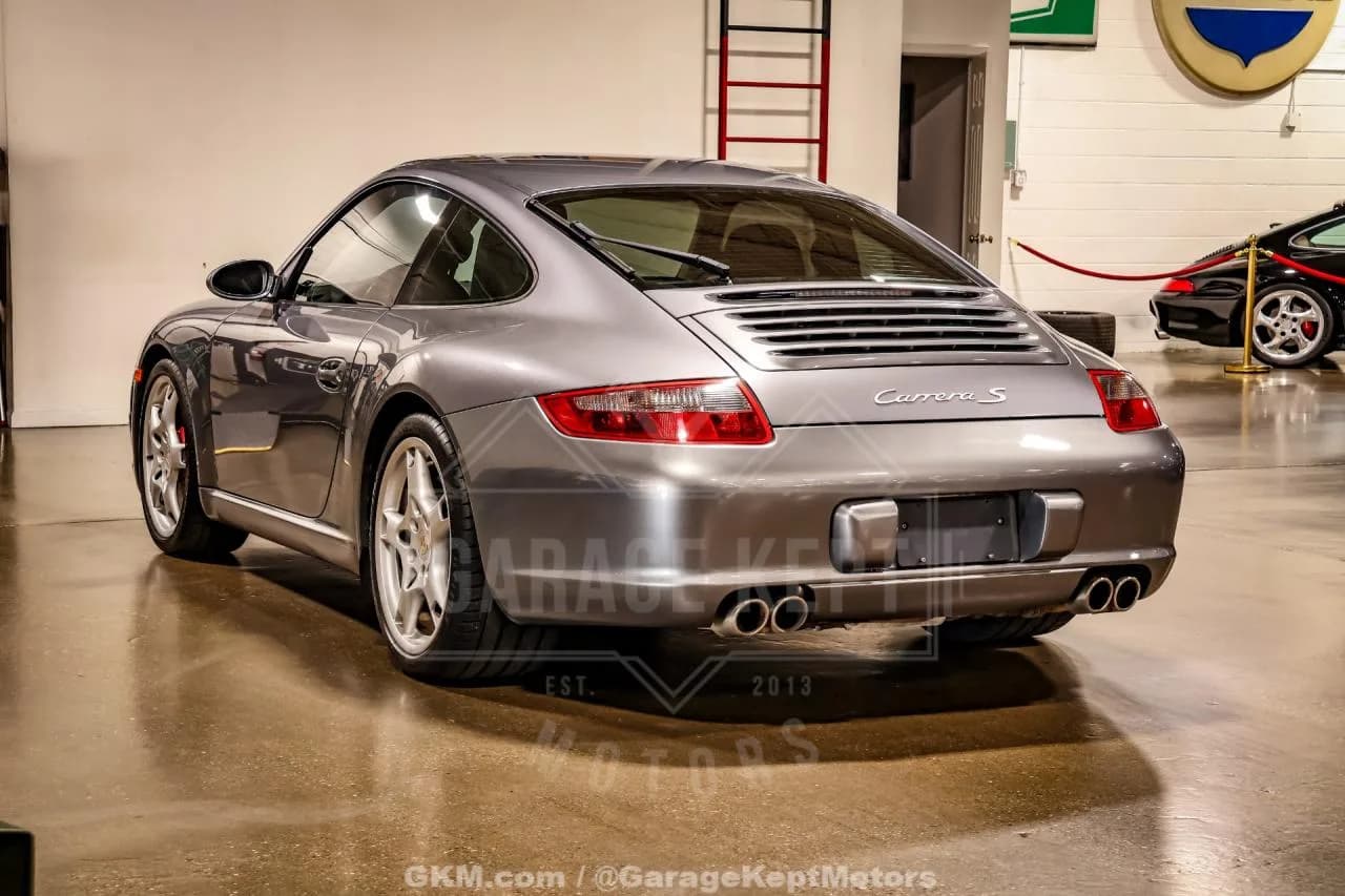 2005 Porsche 911 - Thumbnail 7