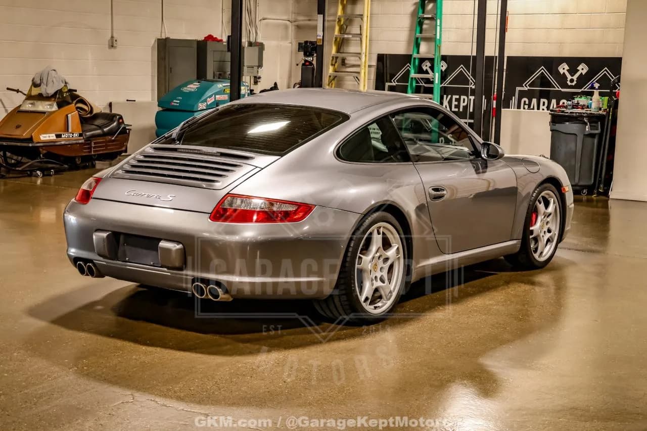 2005 Porsche 911 - Thumbnail 8