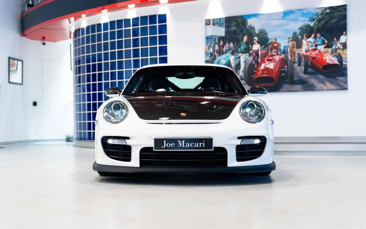 2010 Porsche 911 997 GT2 RS - Thumbnail 2