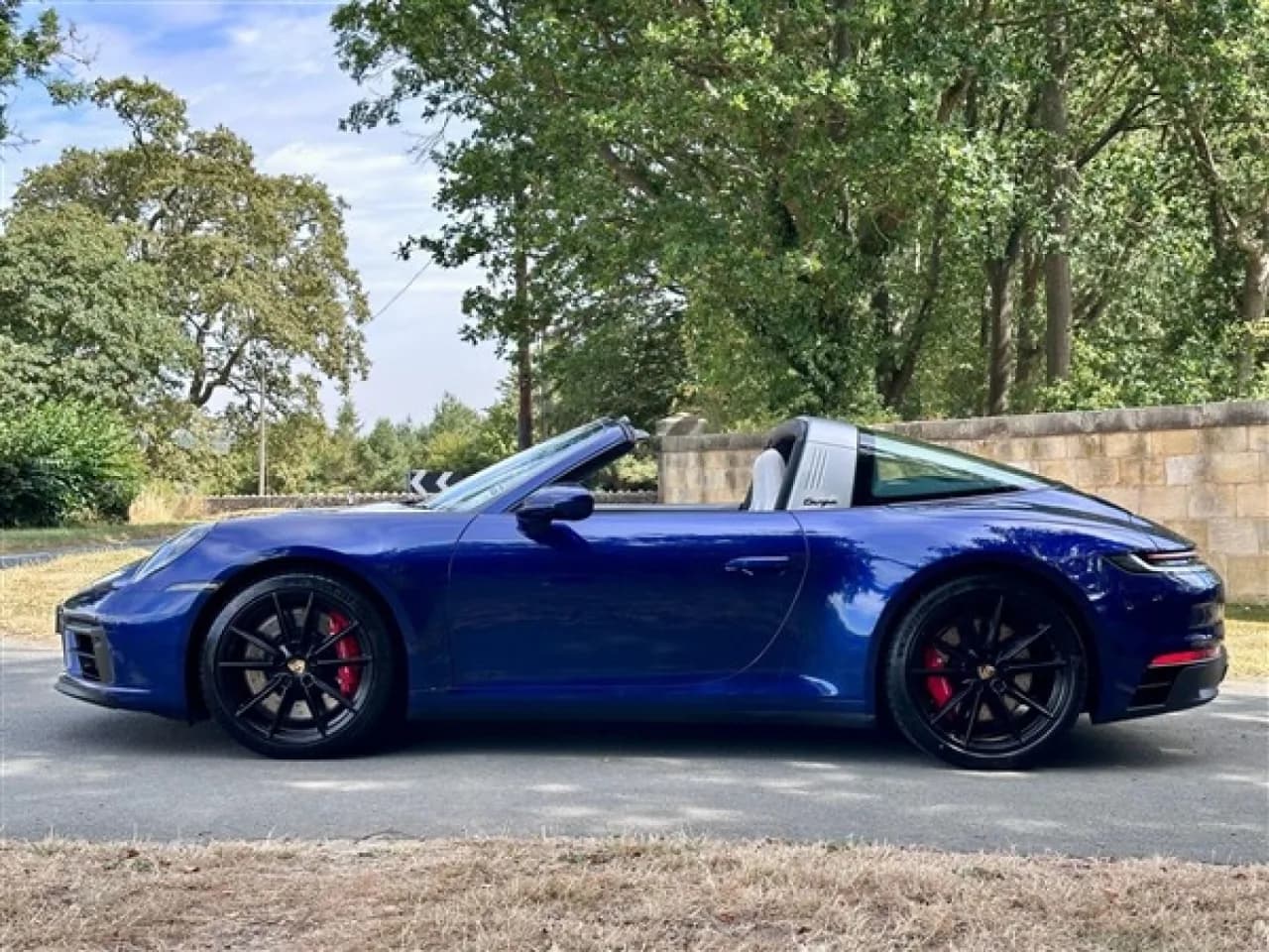 2023 Porsche 911 (992) - Thumbnail 4