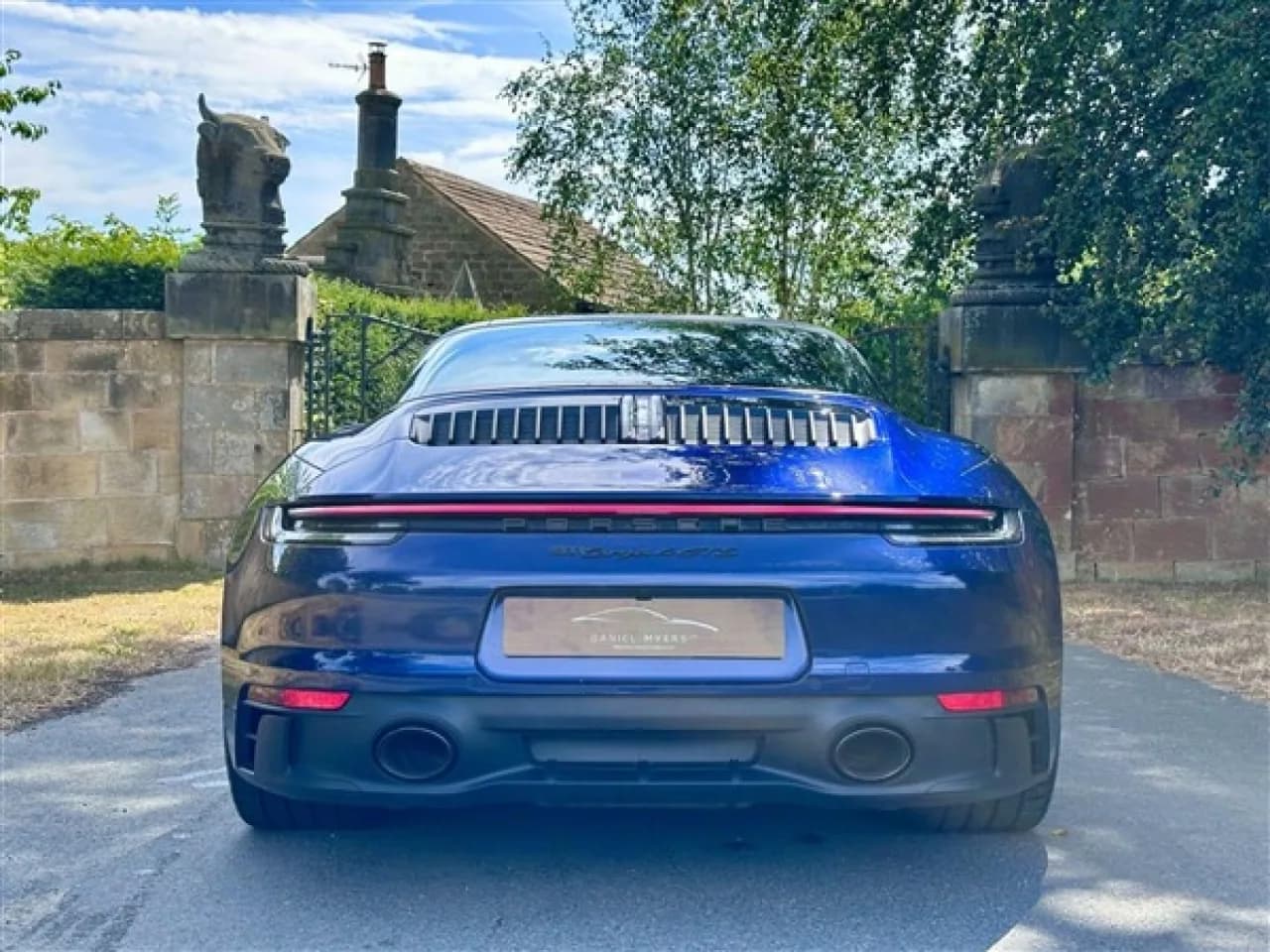 2023 Porsche 911 (992) - Thumbnail 5