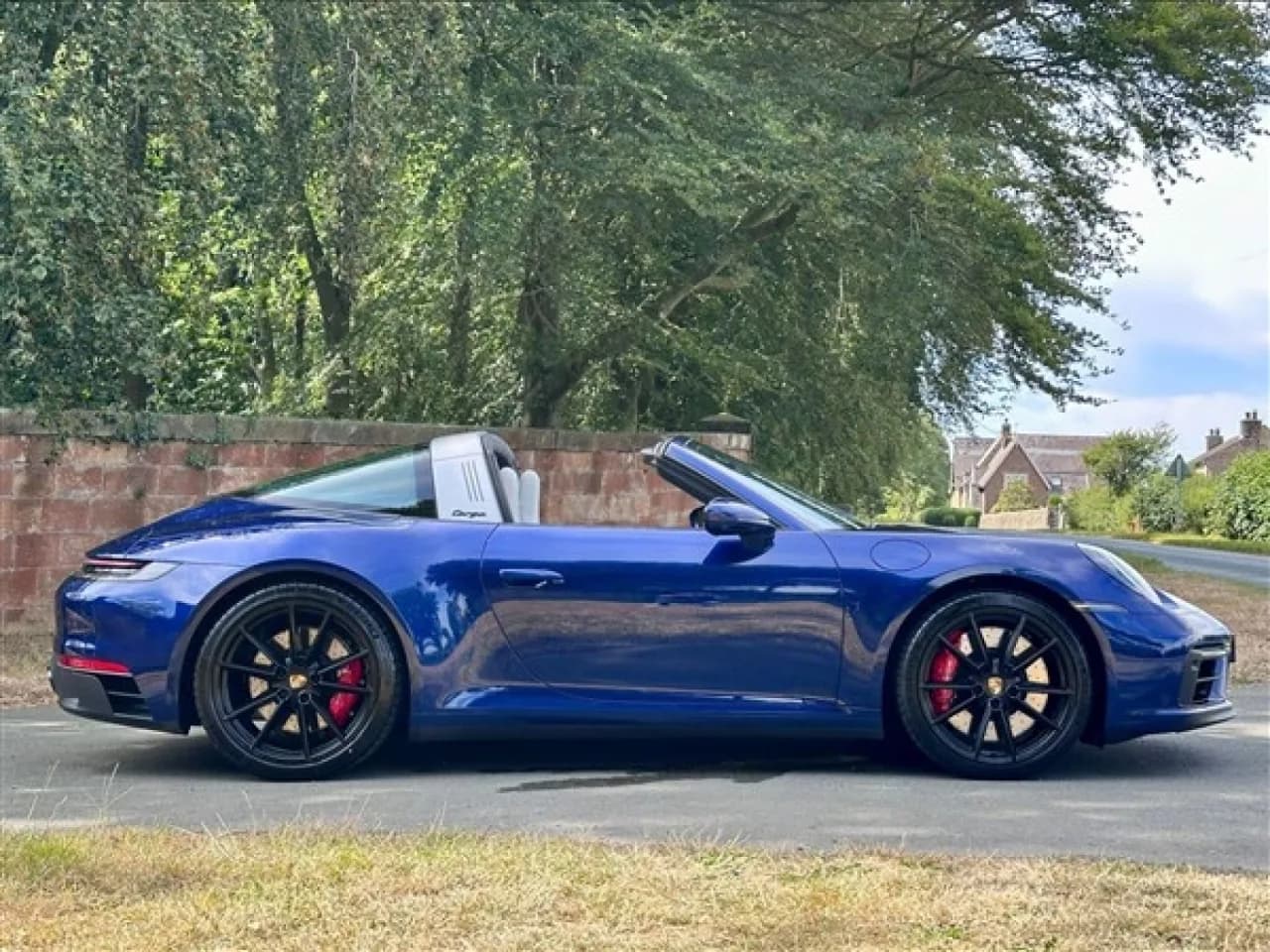 2023 Porsche 911 (992) - Thumbnail 3
