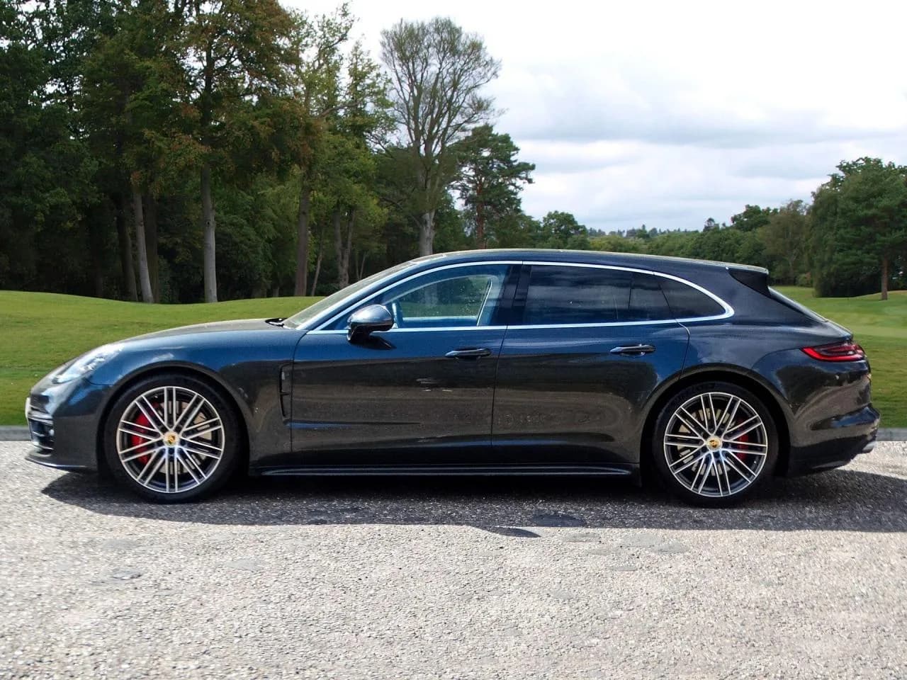 2017 Porsche 4.0T V8 Turbo Sport Turismo PDK 4WD Euro 6 (s/s) 5dr - Thumbnail 2